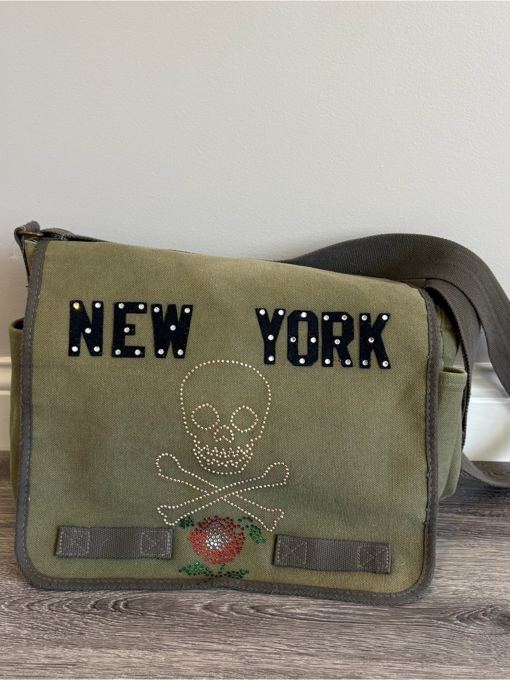New York Canvas Messenger Bag Crossbody Skull Rhinestone Punk Edgy Green Bag